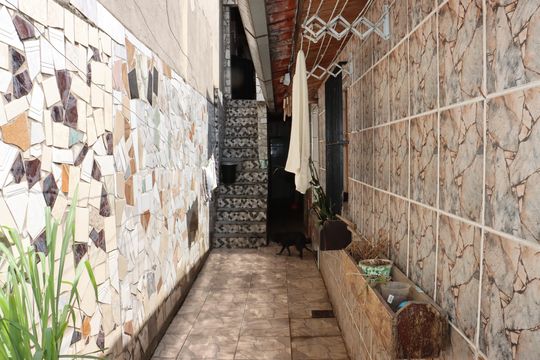 Casa para alugar com 2 quartos, 100m² em Vila Olinda, Embu das Artes