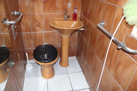 Casa para alugar com 2 quartos, 100m² em Vila Olinda, Embu das Artes