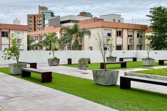 Área externa de apartamento à venda com 2 quartos, 61m² em Centro, Canoas