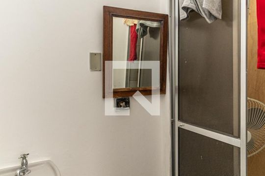 Banheor dos empregados de apartamento à venda com 3 quartos, 182m² em Santa Cecilia, São Paulo