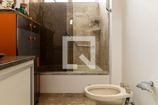 Banheiro de apartamento à venda com 3 quartos, 182m² em Santa Cecilia, São Paulo