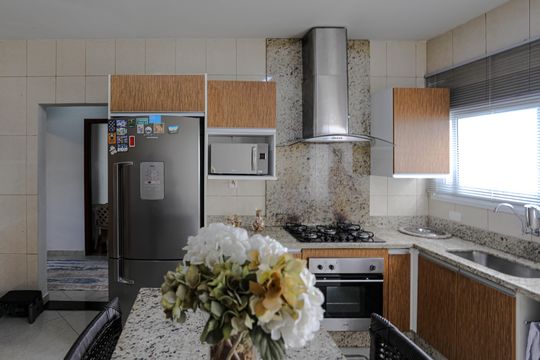 Cozinha de casa para alugar com 4 quartos, 220m² em Vila Vitoria, Mogi das Cruzes