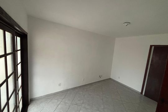 Casa de Condomínio para alugar com 2 quartos, 90m² em Sapê, Niterói