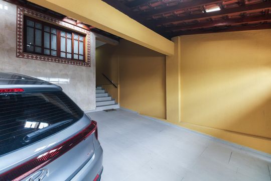 Garagem  de casa à venda com 4 quartos, 220m² em Penha de França, São Paulo