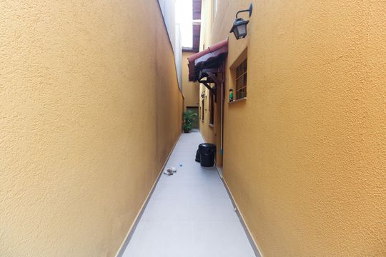 Quintal  de casa à venda com 4 quartos, 220m² em Penha de França, São Paulo