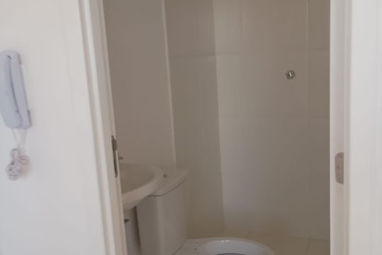 Banheiro de apartamento à venda com 1 quarto, 17m² em Jardim Jaragua (Sao Domingos), São Paulo
