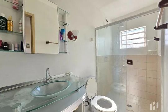 Banheiro 2 de casa à venda com 3 quartos, 133m² em Ouro Branco, Novo Hamburgo