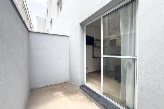 Varanda de kitnet/studio para alugar com 1 quarto, 22m² em Pinheiros, São Paulo