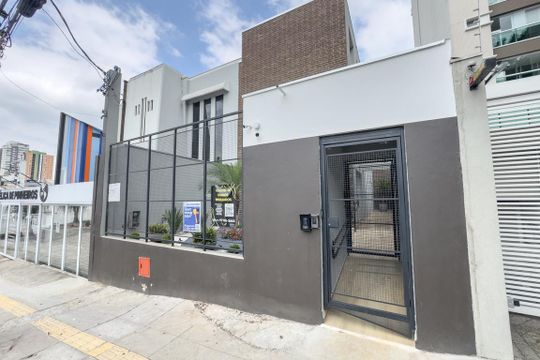 Fachada de kitnet/studio para alugar com 1 quarto, 22m² em Pinheiros, São Paulo