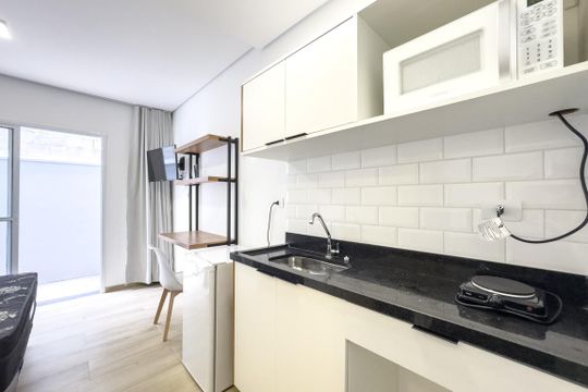 Cozinha de kitnet/studio para alugar com 1 quarto, 22m² em Pinheiros, São Paulo