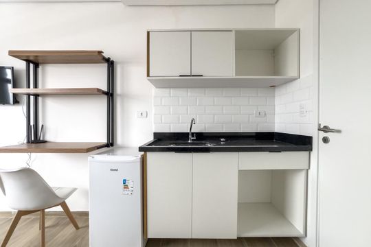 Cozinha de kitnet/studio para alugar com 1 quarto, 22m² em Pinheiros, São Paulo