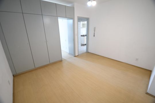 Sala de apartamento à venda com 1 quarto, 50m² em Centro, Campinas