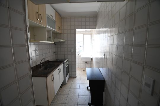 Cozinha de apartamento à venda com 1 quarto, 50m² em Centro, Campinas