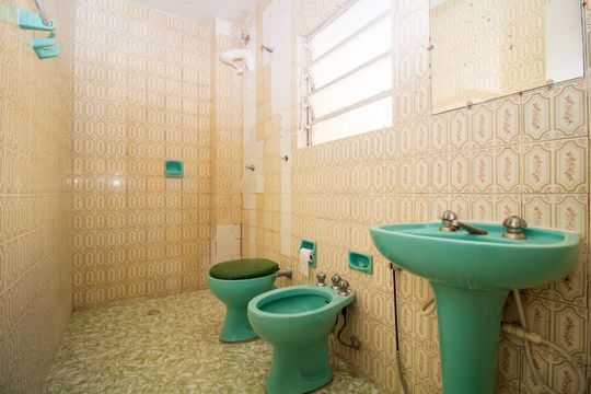 Banheiro de apartamento para alugar com 1 quarto, 48m² em Cidade Baixa, Porto Alegre