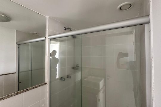 Banheiro de apartamento à venda com 2 quartos, 69m² em Recreio dos Bandeirantes, Rio de Janeiro