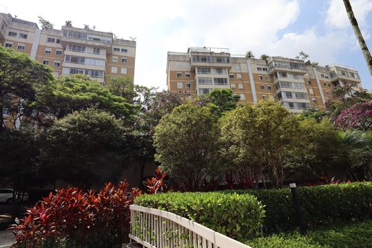 Fachada de apartamento para alugar com 3 quartos, 280m² em Morumbi, São Paulo