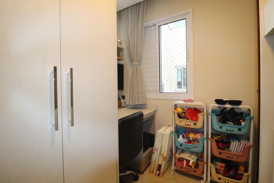 Quarto 2 de apartamento à venda com 2 quartos, 94m² em Vila Mazzei, Santo André