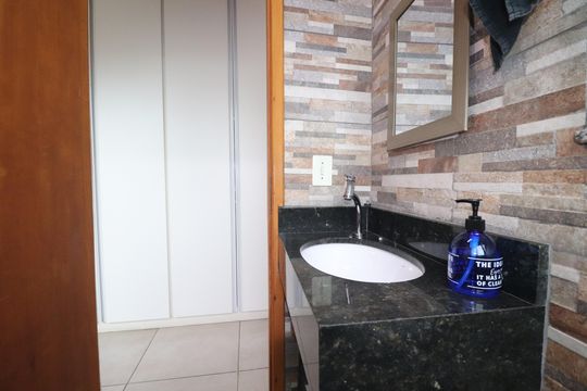 Banheiro Cobertura de apartamento à venda com 2 quartos, 94m² em Vila Mazzei, Santo André