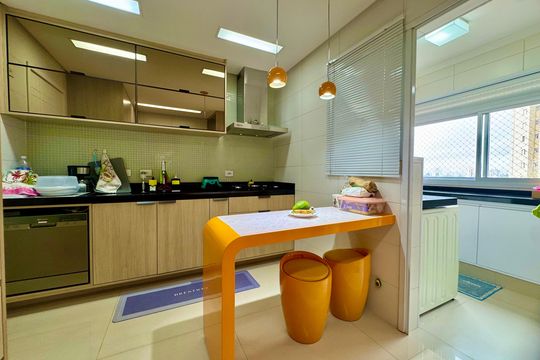 Cozinha de apartamento à venda com 3 quartos, 108m² em Vila Augusta, Guarulhos