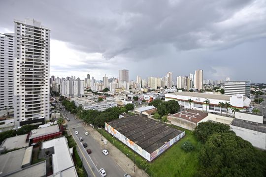 Apartamento para alugar com 3 quartos, 150m² em Serrinha, Goiânia
