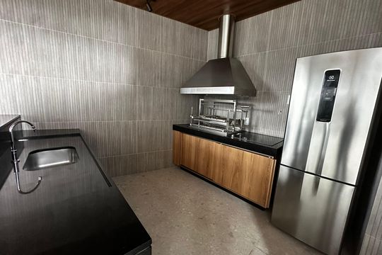Apartamento para alugar com 3 quartos, 150m² em Serrinha, Goiânia