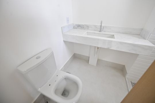 Apartamento para alugar com 3 quartos, 150m² em Serrinha, Goiânia
