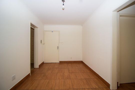 Sala  de apartamento para alugar com 2 quartos, 89m² em Azenha, Porto Alegre