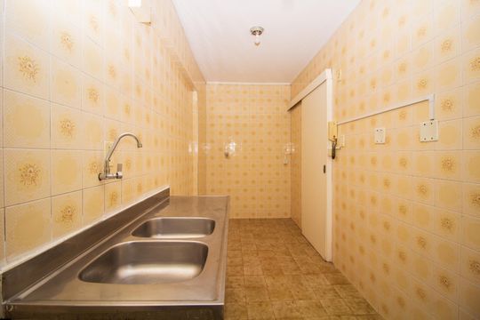Cozinha  de apartamento para alugar com 2 quartos, 89m² em Azenha, Porto Alegre