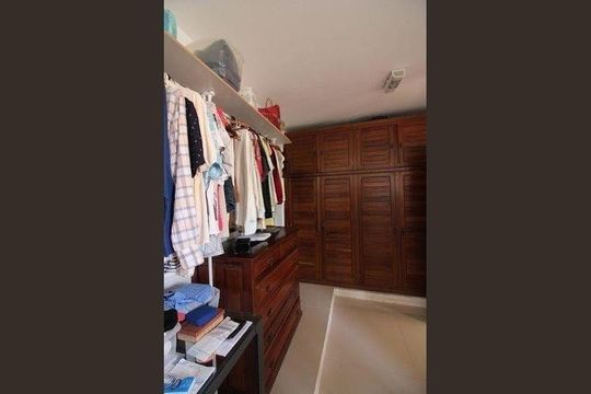 Casa à venda com 3 quartos, 330m² em Vila Mussoline, São Bernardo do Campo