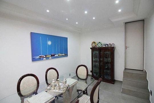 Casa à venda com 3 quartos, 330m² em Vila Mussoline, São Bernardo do Campo