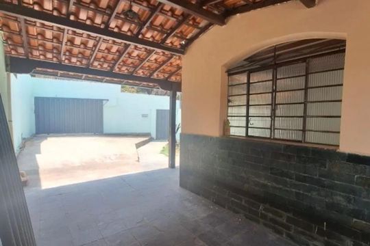 Casa para alugar com 3 quartos, 108m² em Caieiras, Vespasiano