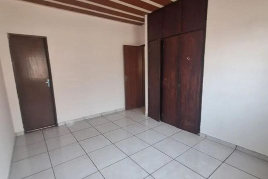 Casa para alugar com 3 quartos, 108m² em Caieiras, Vespasiano