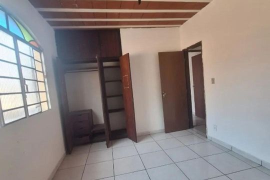 Casa para alugar com 3 quartos, 108m² em Caieiras, Vespasiano