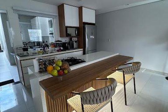 Casa à venda com 3 quartos, 130m² em Jardim Utinga, Santo André