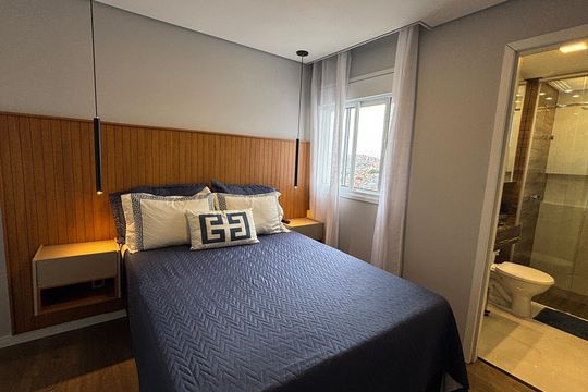 Suite de apartamento à venda com 2 quartos, 55m² em Vila Tibiriçá, Santo André