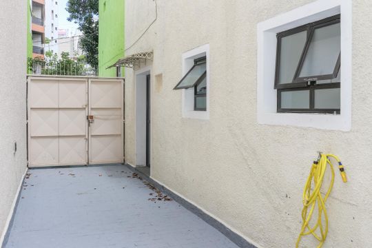 Quintal e Garagem de casa para alugar com 2 quartos, 140m² em Perdizes, São Paulo