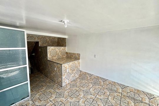 Quarto  de casa para alugar com 1 quarto, 60m² em Vila Paranagua, São Paulo