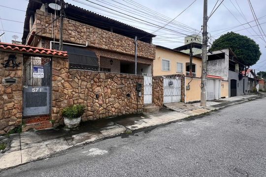 Fachada de casa para alugar com 2 quartos, 60m² em Camarão, São Gonçalo