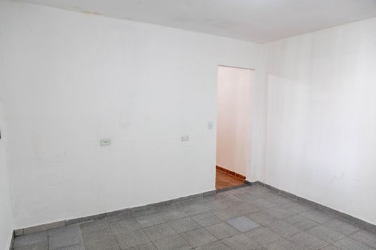 Casa para alugar com 1 quarto, 55m² em Jardim Raposo Tavares, São Paulo