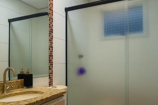Banheiro de apartamento à venda com 3 quartos, 75m² em Vila Valparaíso, Santo André
