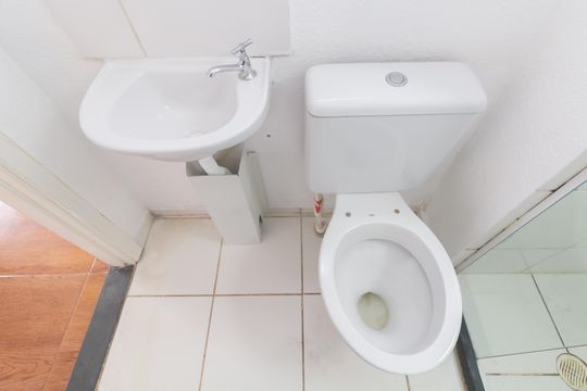 Banheiro de apartamento para alugar com 2 quartos, 42m² em Vila Popular, São Paulo