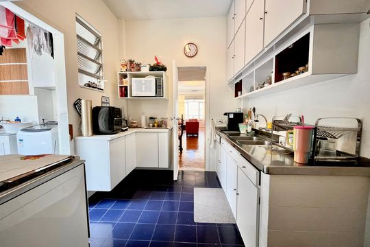 Cozinha de apartamento à venda com 3 quartos, 117m² em Leblon, Rio de Janeiro