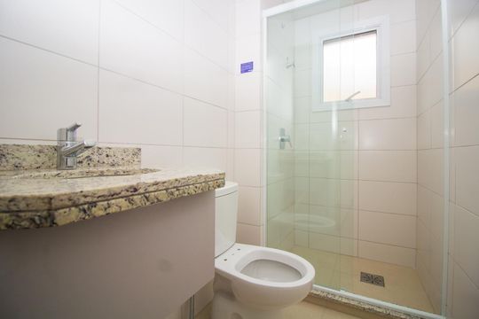 Banheiro 2 de apartamento para alugar com 3 quartos, 75m² em Cidade Baixa, Porto Alegre