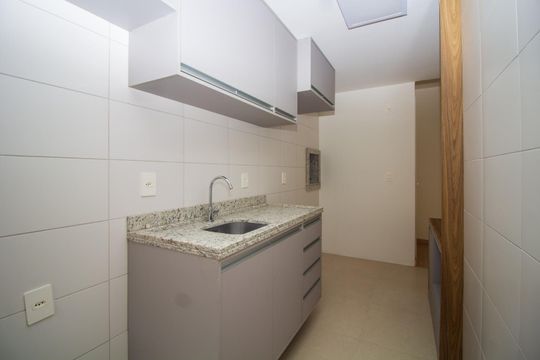 Cozinha de apartamento para alugar com 3 quartos, 75m² em Cidade Baixa, Porto Alegre