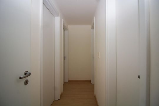 Corredor  de apartamento para alugar com 3 quartos, 74m² em Cidade Baixa, Porto Alegre