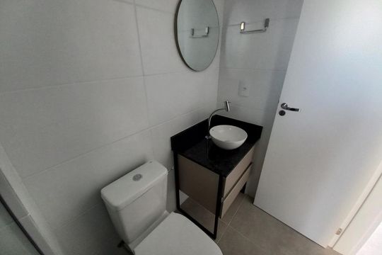 Banheiro de kitnet/studio à venda com 1 quarto, 25m² em Vila Nova, Novo Hamburgo
