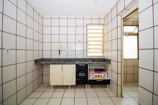 Cozinha  de apartamento para alugar com 2 quartos, 80m² em Passo d’Areia, Porto Alegre