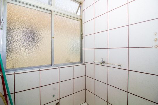 Área de Serviço  de apartamento para alugar com 2 quartos, 80m² em Passo d’Areia, Porto Alegre