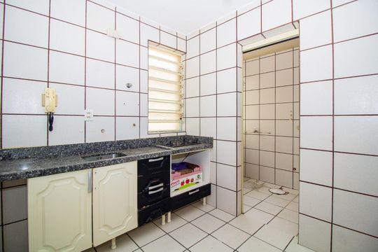 Cozinha  de apartamento para alugar com 2 quartos, 80m² em Passo d’Areia, Porto Alegre