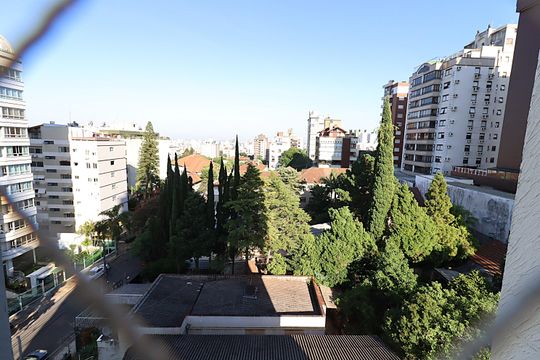 Vista da Suíte de apartamento à venda com 3 quartos, 68m² em Petrópolis, Porto Alegre